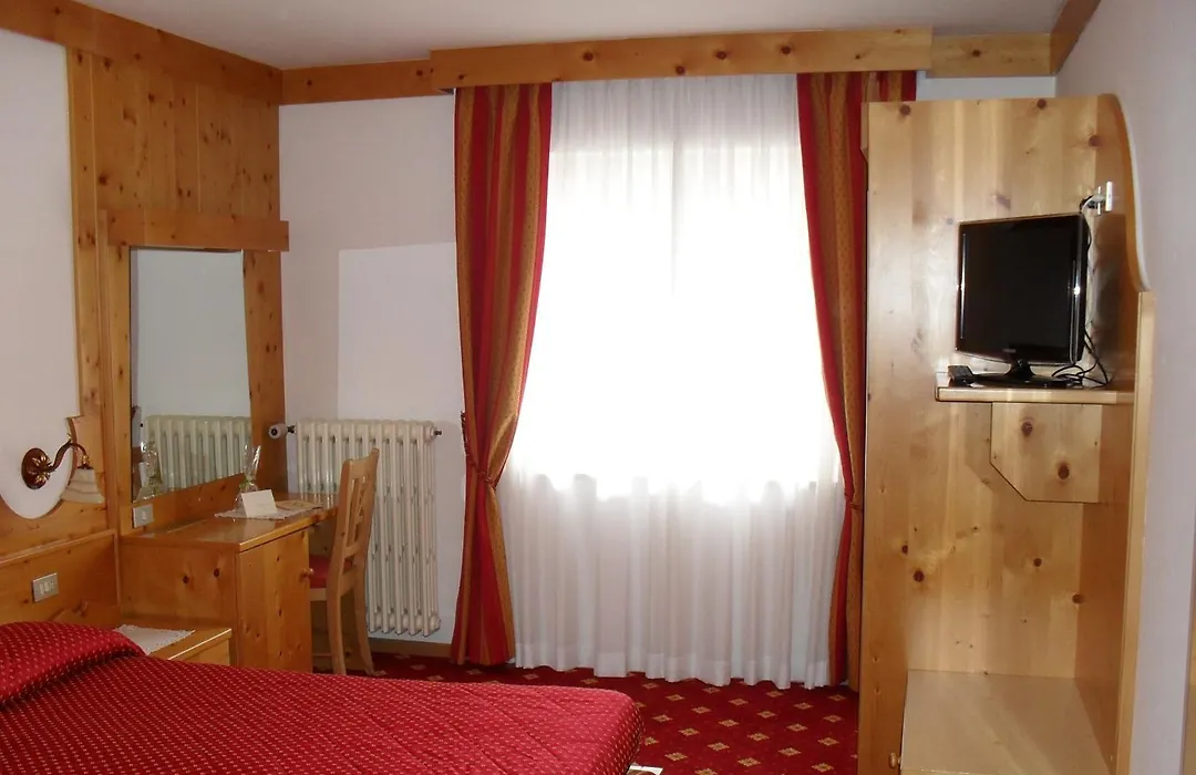 Hotel Cristallo-1